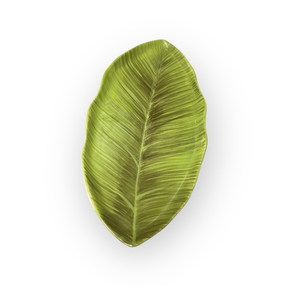 Green Leaf-Shaped Decorative Plate